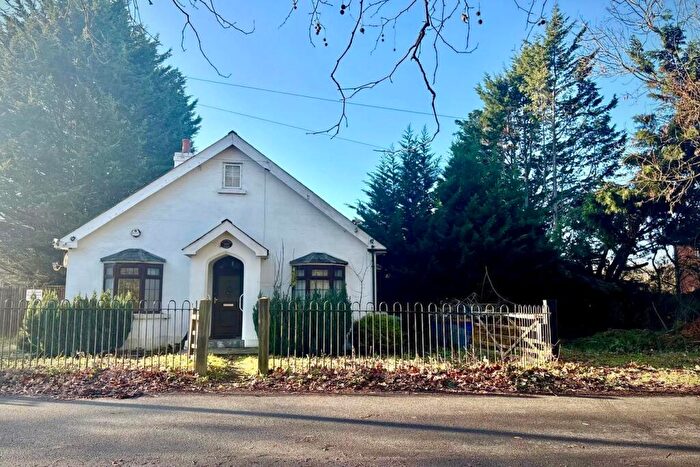 4 Bedroom Detached House For Sale In Slough Road, Iver Heath, SL0