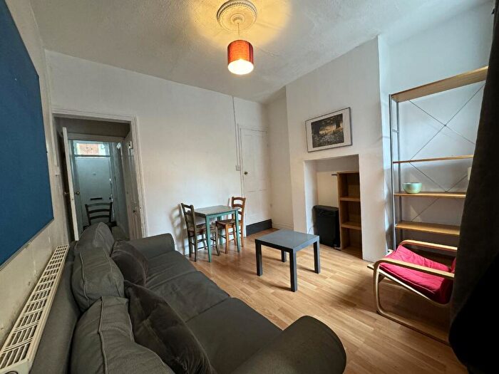 3 Bedroom House To Rent In Tiverton Road (D), Selly Oak, Birmingham, West Midlands, B29