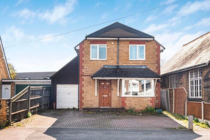 3 Bedroom Detached House For Sale In Heath End Road, Flackwell Heath, HP10