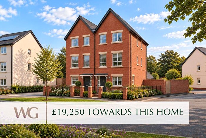 3 Bedroom Semi Detached House For Sale In Honour Close, Exeter, EX2