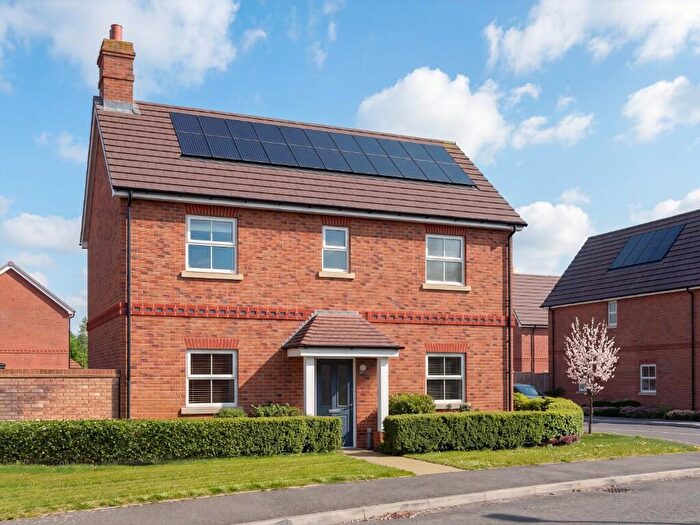 3 Bedroom Detached House For Sale In Wallingford Road, Wallingford, OX10
