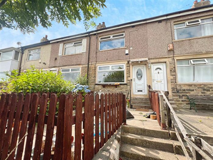 2 Bedroom Terraced House For Sale In Moorside Road, Bradford, BD2