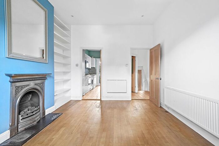 1 Bedroom Flat For Sale In Palatine Road, London, N16