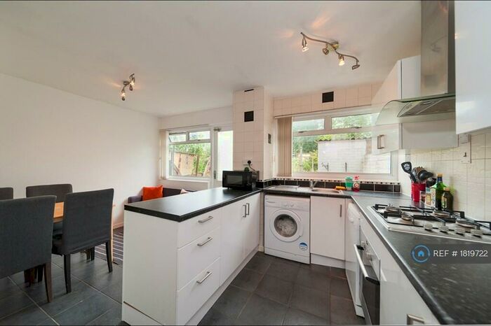 3 Bedroom Terraced House To Rent In Alfred Street, London, E3
