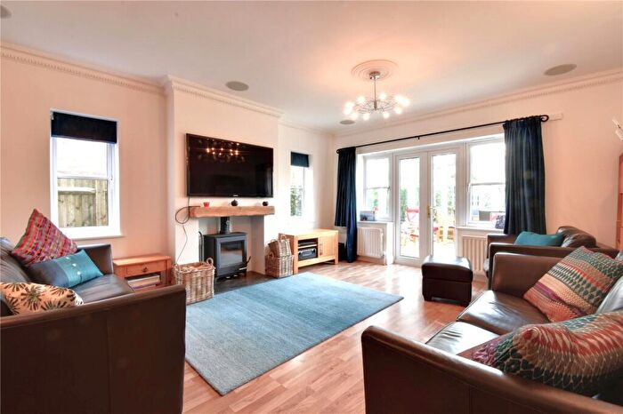 4 Bedroom Detached House For Sale In Bucknalls Drive, Bricket Wood, St. Albans, Hertfordshire, AL2