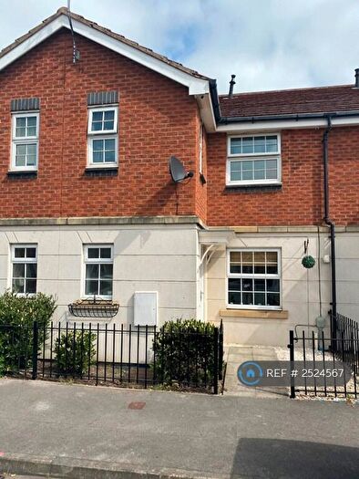 2 Bedroom End Of Terrace House To Rent In Millias Close, Brough, HU15