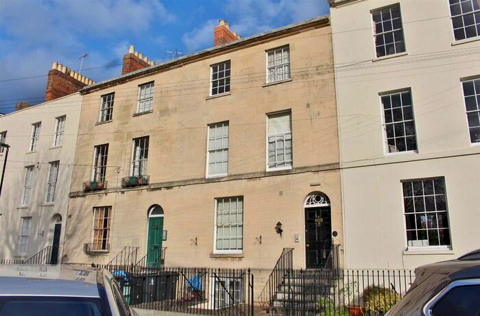 2 Bedroom Flat To Rent In Brunswick Square, Gloucester GL1