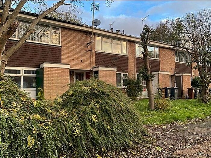 1 Bedroom Flat To Rent In Lennox Gardens, Wolverhampton, West Midlands, WV3
