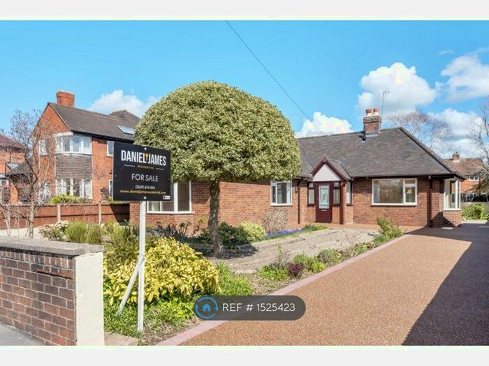 3 Bedroom Bungalow To Rent In Oak Drive, Oswestry, SY11