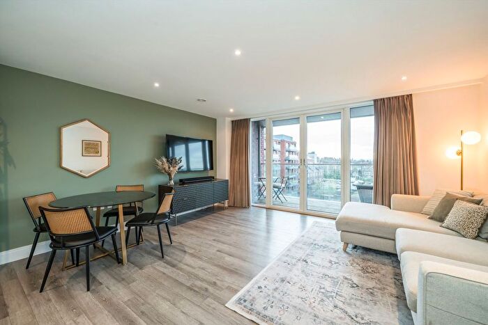 2 Bedroom Flat For Sale In Gaumont Place, Streatham, SW2