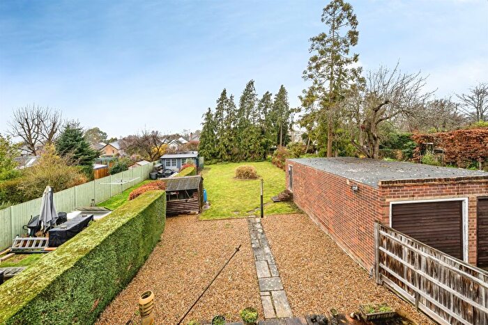 3 Bedroom Detached House For Sale In Lent Rise Road, Burnham, Slough, SL1