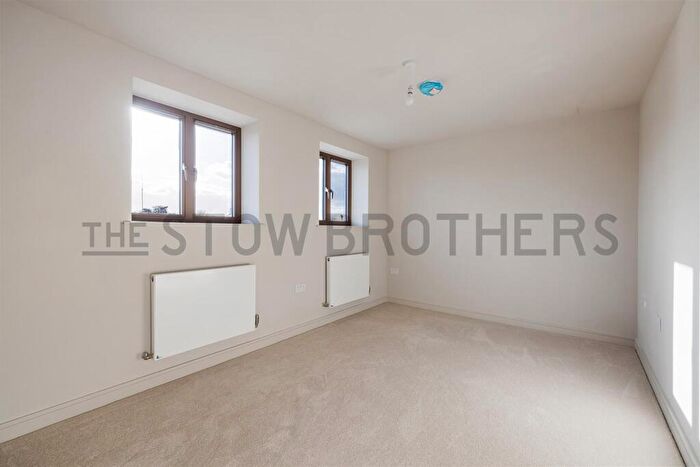 2 Bedroom Flat To Rent In Hoe Street, London, E17