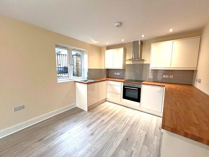 2 Bedroom Apartment To Rent In Brewery Road, Hoddesdon, EN11
