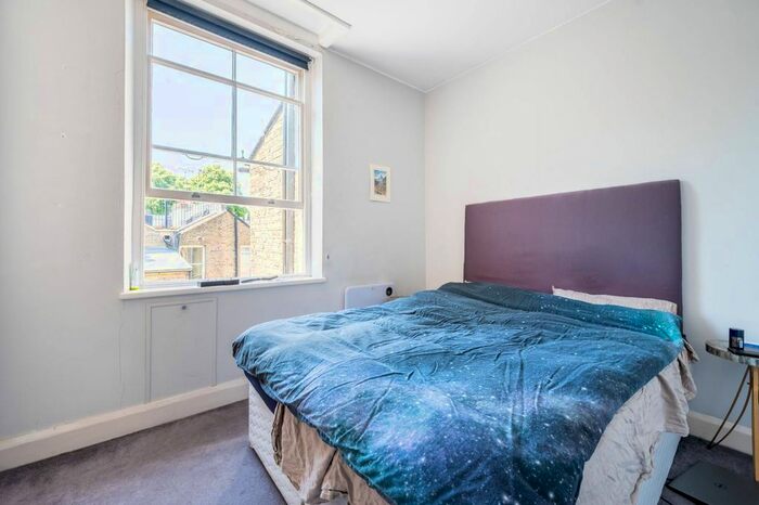 1 Bedroom Flat To Rent In Finborough Road, Earls Court, London, SW10