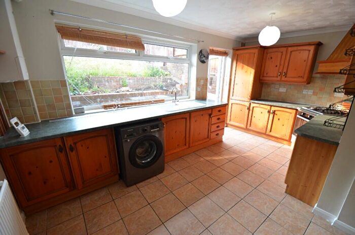 4 Bedroom Terraced House To Rent In Rochester Street, Chatham, Kent, ME4