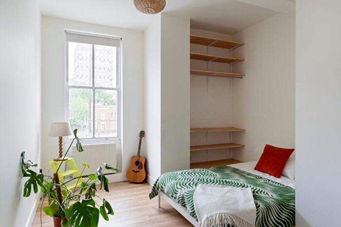 3 Bedroom Apartment For Sale In Old Ford Road, London, E2 - Photo 7