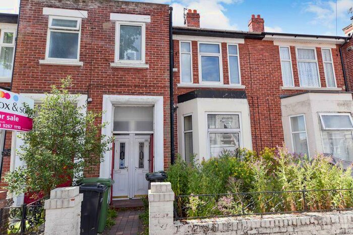 2 Bedroom Flat To Rent In Laburnum Grove, North End, PO2