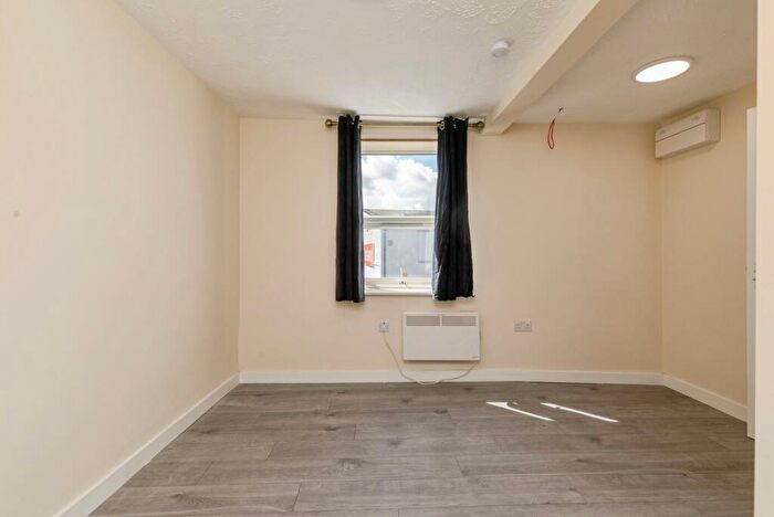 1 Bedroom Flat To Rent In Easton Road, Bristol, Somerset, BS5