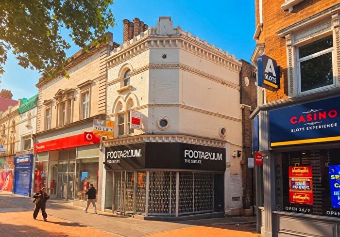 4 Bedroom Block Of Flats For Sale In First Amp; Second Floors, North End, Croydon, Surrey, CR0