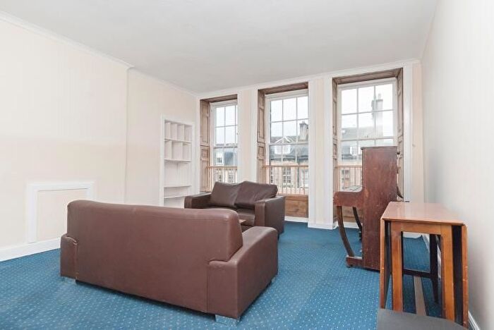 5 Bedroom Flat To Rent In Geddes Entry, Edinburgh, EH1