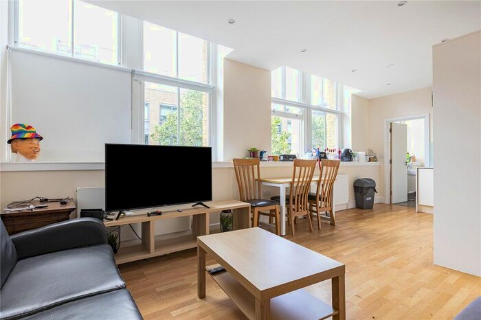 3 Bedroom Flat To Rent In Great Eastern Street, Shoreditch, London, EC2A