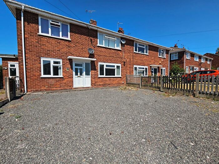2 Bedroom Property To Rent In Poplar Avenue, Bentley, Walsall, WS2
