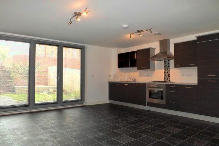4 Bedroom Property To Rent In Wall Street, Plymouth, PL1