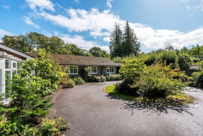 3 Bedroom Detached Bungalow For Sale In Shernden Lane, Edenbridge, TN8