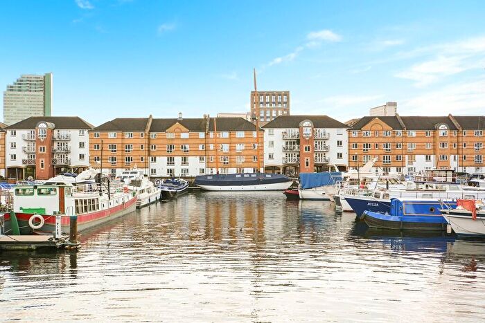 2 Bedroom Apartment To Rent In Dunnage Crescent, Canada Water, SE16