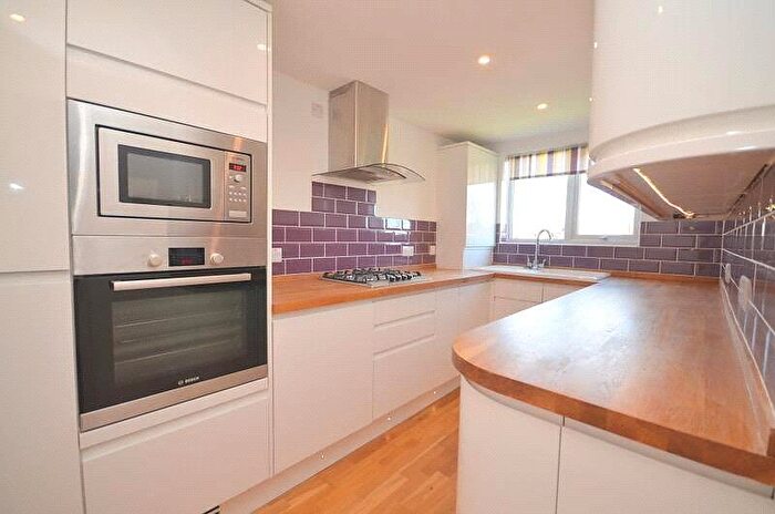 2 Bedroom Apartment To Rent In Chaplaincy Gardens, Hornchurch, Essex, RM11