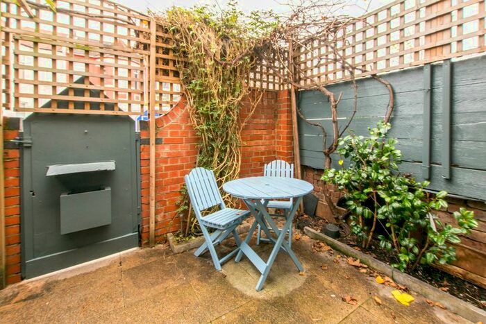 2 Bedroom Maisonette To Rent In Kimberley Gardens, Harringay, London, N4