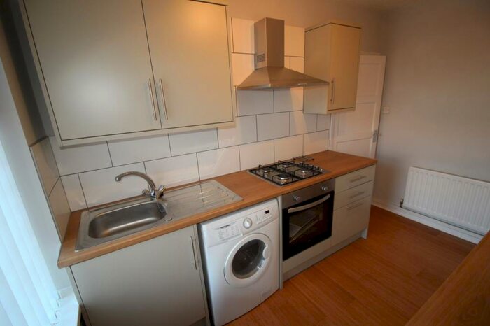 2 Bedroom Flat To Rent In Church Road, Gosforth, Newcastle Upon Tyne, NE3