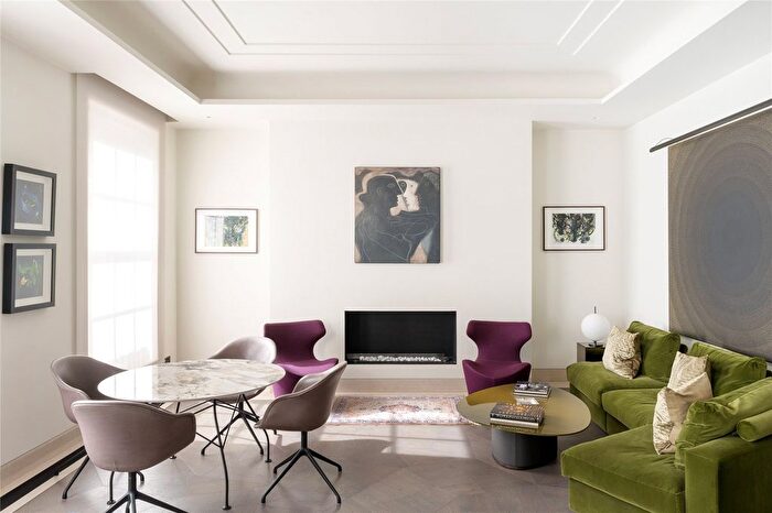 2 Bedroom Flat To Rent In Grosvenor Square, London, W1K