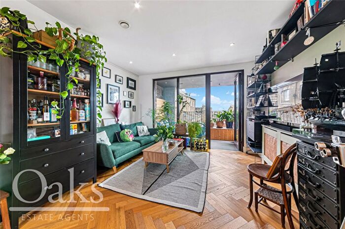 2 Bedroom Flat For Sale In Station Road, South Norwood, SE25