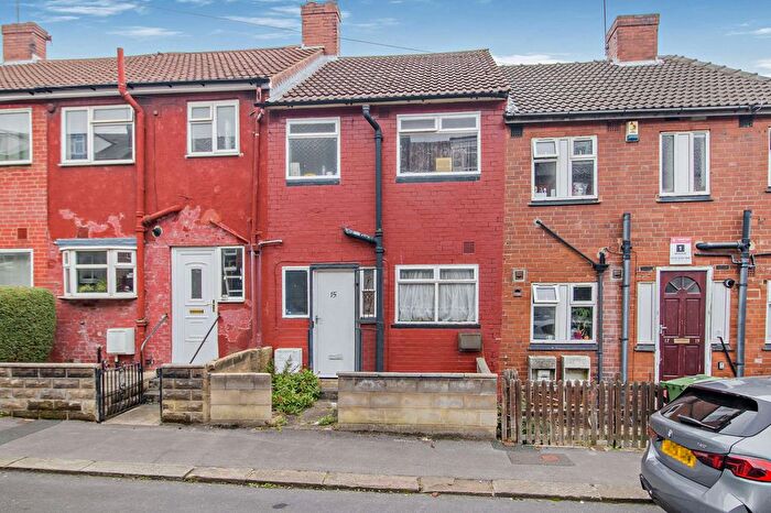2 Bedroom Terraced House For Sale In Argie Gardens, Leeds, LS4