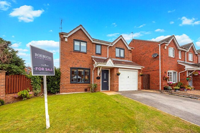 4 Bedroom Detached House For Sale In Lakeside Court, Normanton, WF6