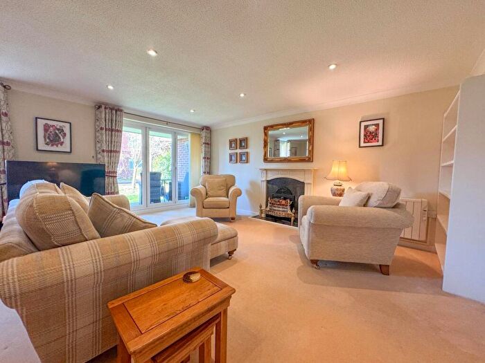 2 Bedroom Apartment To Rent In Fairlawns, Newmarket, Suffolk, CB8