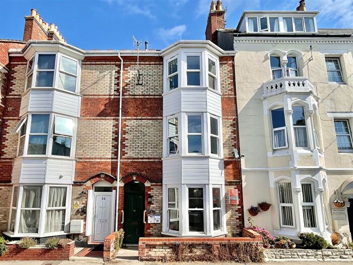 1 Bedroom Flat For Sale In Lennox Street, Weymouth, DT4