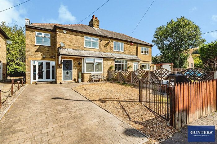 3 Bedroom Property For Sale In Heathy Lane Halifax, HX2