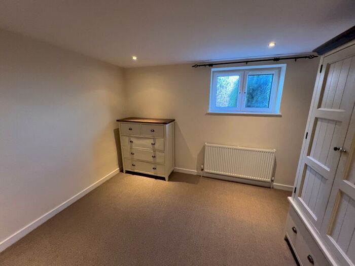 2 Bedroom Flat To Rent In Chapel Court, Micklefield, Leeds, LS25