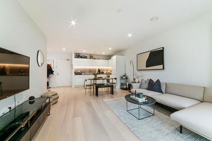 2 Bedroom Flat To Rent In Carrick House, Royal Wharf, London, E16