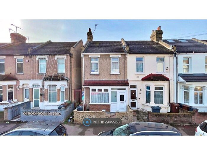 3 Bedroom Terraced House To Rent In Faircross Avenue, Barking, IG11