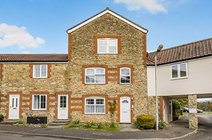 1 Bedroom Flat For Sale In Vineys Yard, Bruton, Somerset, BA10