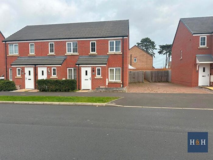 2 Bedroom End Of Terrace House To Rent In Ashton Way, Scholars Green -, NN2