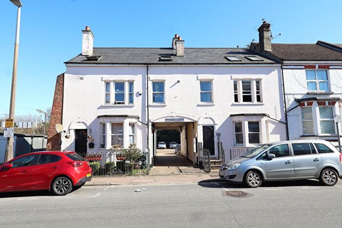 1 Bedroom Flat For Sale In Woolrych Court, - Queens Road, Watford, WD17