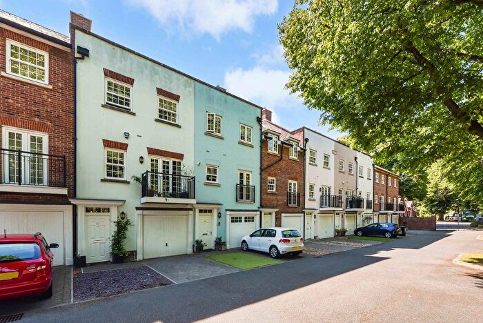 4 Bedroom Terraced House For Sale In New Park Road, Chichester, West Sussex, PO19