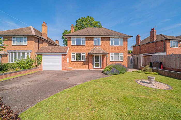 4 Bedroom Detached House For Sale In Besbury Close, Dorridge, B93