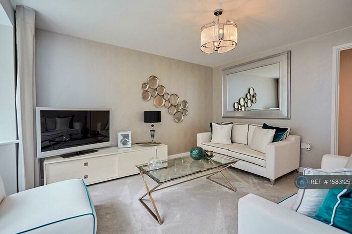 3 Bedroom Semi-Detached House To Rent In Jasmine Drive, Salford, M6