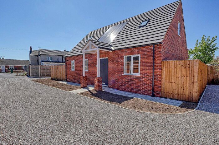 4 Bedroom Detached Bungalow For Sale In Low Cross Street, Crowle, DN17