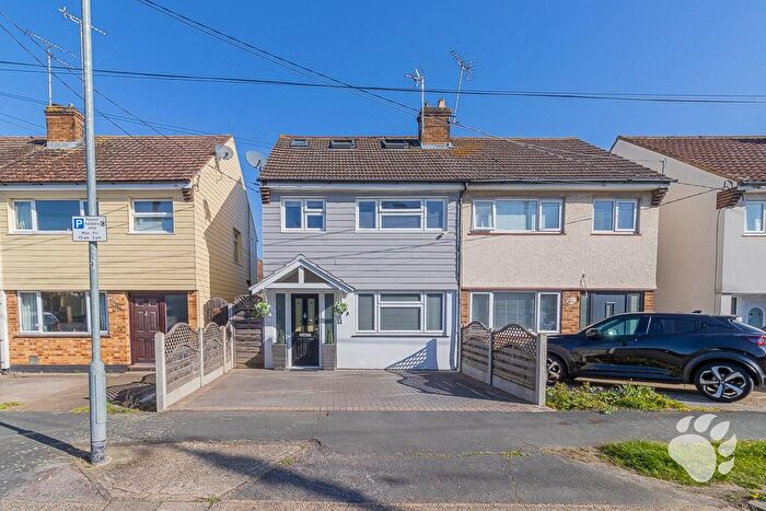 3 Bedroom Semi Detached House For Sale In Vowler Road, Langdon Hills, SS16